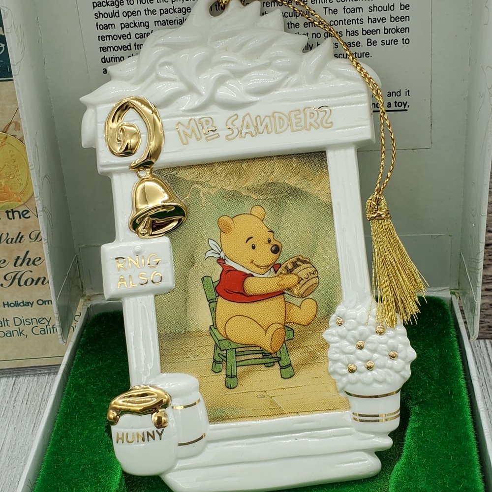 Walt Disney Collectors Society 1996 Ornament
